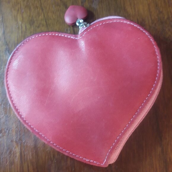 Buxton Red Leather Heart Coin Purse Wallet Vintage Early 2000s Y2K - Picture 2 of 5